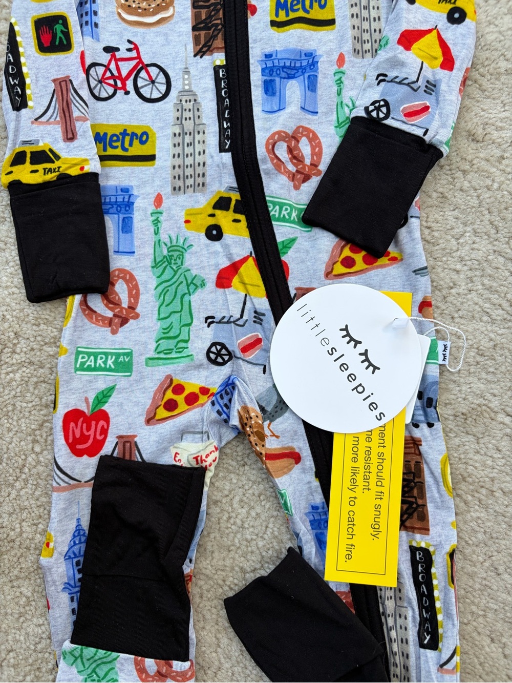 Little Sleepies NWT Size 6-12 Months The Big Apple New York City Zippy Pajamas - Picture 5 of 8